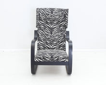 Lataa kuva Galleria-katseluun, Artek 401 nojatuoli zebra-kankaalla