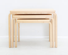 Lataa kuva Galleria-katseluun, Artek 88 sarjapöytä 3-osainen