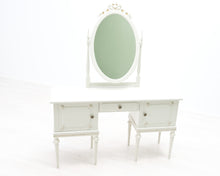 Lataa kuva Galleria-katseluun, Laitalan peilipöytä
