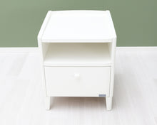 Lataa kuva Galleria-katseluun, Kiteen Huonekalutehdas Matinea yöpöytä