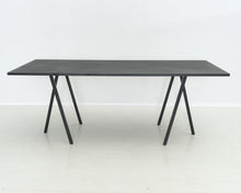 Lataa kuva Galleria-katseluun, Hay Loop Stand pöytä