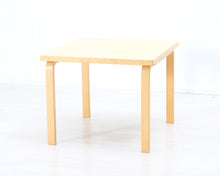 Lataa kuva Galleria-katseluun, Artek sivupöytä 75 x 75 cm koivu