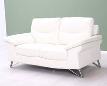 Lataa kuva Galleria-katseluun, 2-istuttava nahkasohva valkoinen