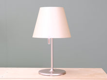 Lataa kuva Galleria-katseluun, Artemide Melampo pöytävalaisin