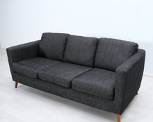 Lataa kuva Galleria-katseluun, Asko 3-istuttava kangassohva tummanharmaa