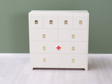 Lataa kuva Galleria-katseluun, Apteekkarin hylly