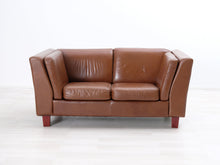 Lataa kuva Galleria-katseluun, 2-istuttava nahkasohva ruskea