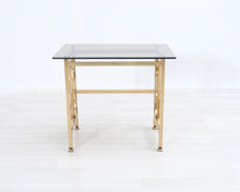 Lataa kuva Galleria-katseluun, 70-luvun sivupöytä lasilevyllä