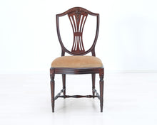 Lataa kuva Galleria-katseluun, Kustavilaistyylinen tuoli beige