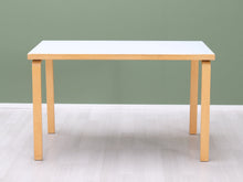 Lataa kuva Galleria-katseluun, Artek 81B ruokapöytä koivu / valkoinen