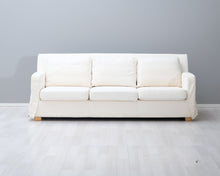 Lataa kuva Galleria-katseluun, Artek 593 3-istuttava kangassohva valkoinen