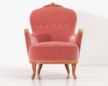 Lataa kuva Galleria-katseluun, Antiikkinen nojatuoli vaaleanpunainen