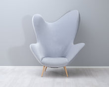 Lataa kuva Galleria-katseluun, Ateljé Sotamaa The Happy Chair nojatuoli harmaa