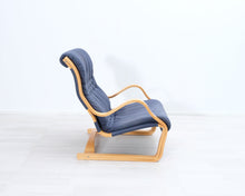 Lataa kuva Galleria-katseluun, Asko Koivutaru nojatuoli sininen