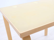 Lataa kuva Galleria-katseluun, Artek pöytä 70 x 80 cm koivu / vaaleanvihreä