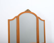 Lataa kuva Galleria-katseluun, Antiikkinen peilipöytä