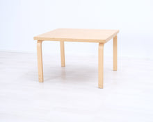 Lataa kuva Galleria-katseluun, Artek sivupöytä 75 x 90 cm koivu
