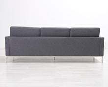 Lataa kuva Galleria-katseluun, 3-istuttava kangassohva harmaa