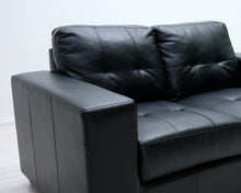 Lataa kuva Galleria-katseluun, 2-istuttava keinonahkasohva musta