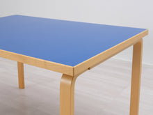 Lataa kuva Galleria-katseluun, Artek ruokapöytä 120 x 85 cm sininen