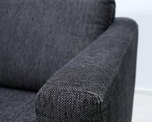 Lataa kuva Galleria-katseluun, Asko 3-istuttava kangassohva tummanharmaa