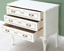 Lataa kuva Galleria-katseluun, Rokokootyylinen lipaso