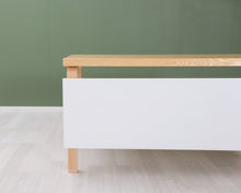 Lataa kuva Galleria-katseluun, Artek työpöytä 70 x 150 cm koivu / valkoinen