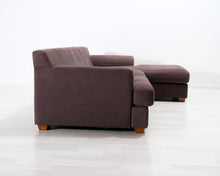 Lataa kuva Galleria-katseluun, 3-istuttava divaanisohva ruskea