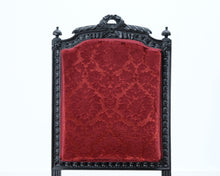 Lataa kuva Galleria-katseluun, Antiikkinen tuoli punamusta