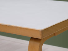 Lataa kuva Galleria-katseluun, Artek 81B ruokapöytä koivu / valkoinen