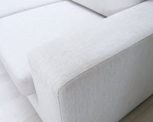 Lataa kuva Galleria-katseluun, Asko 2-istuttava kangassohva vaaleanharmaa