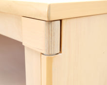 Lataa kuva Galleria-katseluun, Asko vitriini