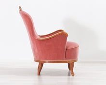 Lataa kuva Galleria-katseluun, Antiikkinen nojatuoli vaaleanpunainen