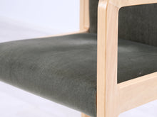 Lataa kuva Galleria-katseluun, Artek Pentti Heinonen käsinojallinen tuoli harmaa