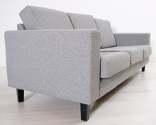 Lataa kuva Galleria-katseluun, 3-istuttava kangassohva harmaa