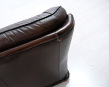 Lataa kuva Galleria-katseluun, 3-istuttava vintage nahkasohva tummanruskea