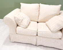 Lataa kuva Galleria-katseluun, 2-istuttava kangassohva beige