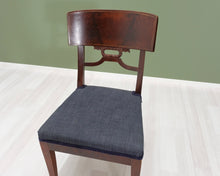 Lataa kuva Galleria-katseluun, Antiikkinen mahonkituoli