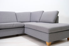 Lataa kuva Galleria-katseluun, 3-istuttava kulmasohva harmaa