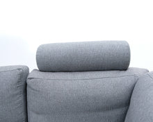 Lataa kuva Galleria-katseluun, 4-istuttava harmaa divaanisohva