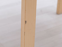 Lataa kuva Galleria-katseluun, Artek pöytä koivu / musta 60 x 80 cm