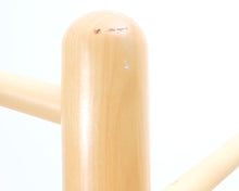 Lataa kuva Galleria-katseluun, Artekin vaatenaulakko