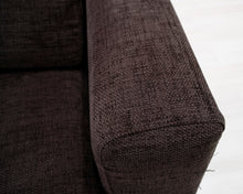 Lataa kuva Galleria-katseluun, 3-istuttava divaanisohva ruskea