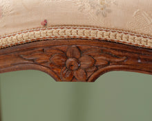 Lataa kuva Galleria-katseluun, Antiikkinen jakkara kangasistuimella