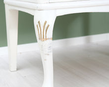 Lataa kuva Galleria-katseluun, Rokokootyylinen lipaso