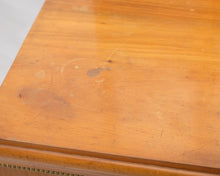 Lataa kuva Galleria-katseluun, Antiikkinen peilipöytä