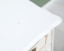 Lataa kuva Galleria-katseluun, Rokokootyylinen lipaso