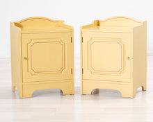 Lataa kuva Galleria-katseluun, Åmells Möbler yöpöytä