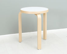 Lataa kuva Galleria-katseluun, Artek 60 jakkara