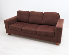 Lataa kuva Galleria-katseluun, Asko 3-istuttava kangassohva tummanruskea